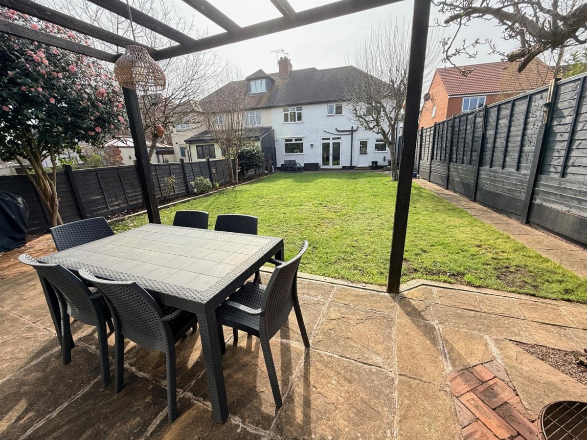 Hanbury Hill, Stourbridge, DY8 1BE