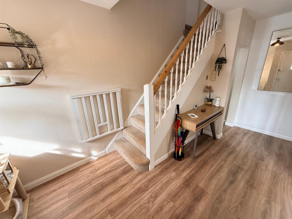 Hanbury Hill, Stourbridge, DY8 1BE