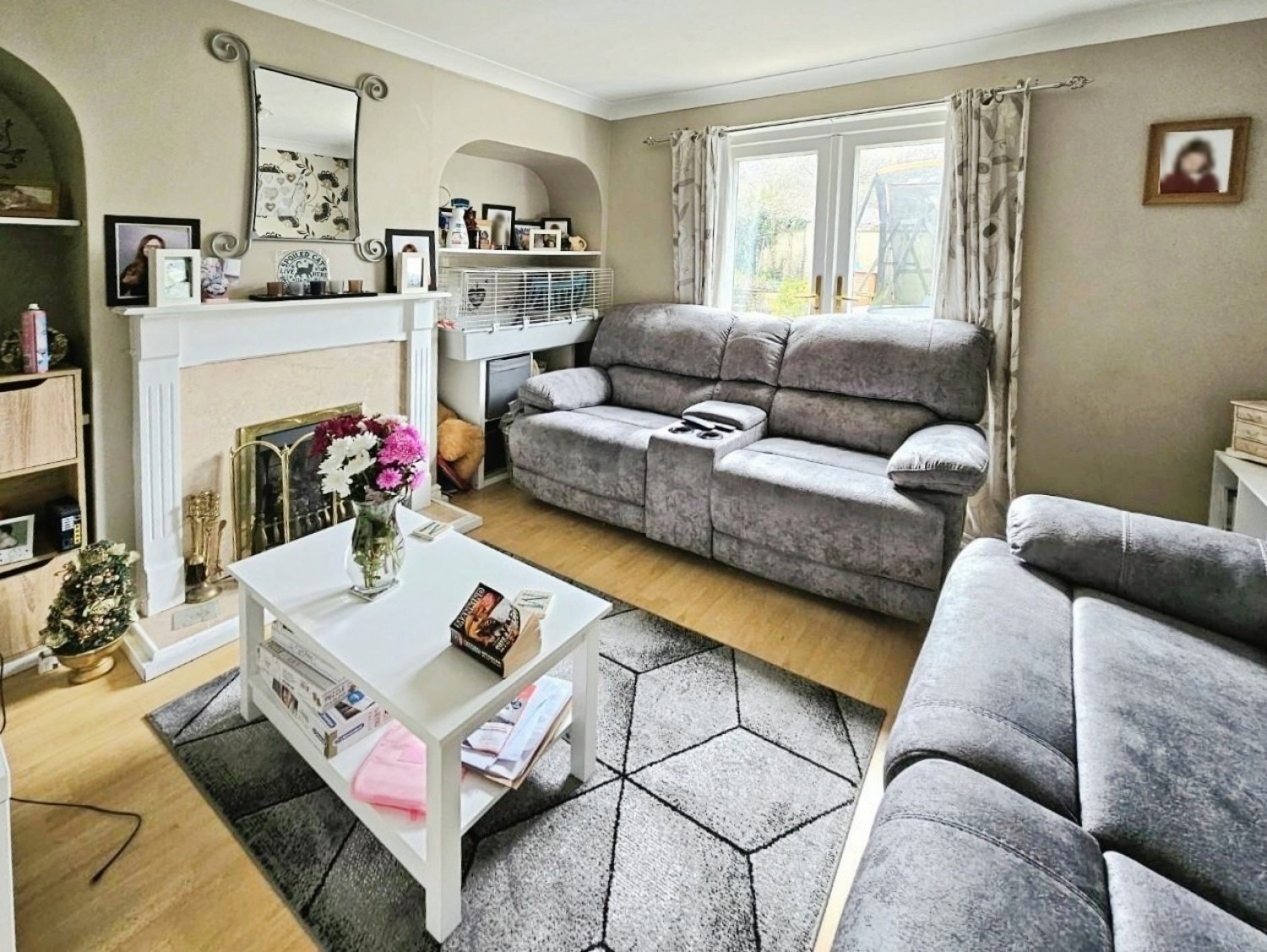 Rangers Avenue, Dursley