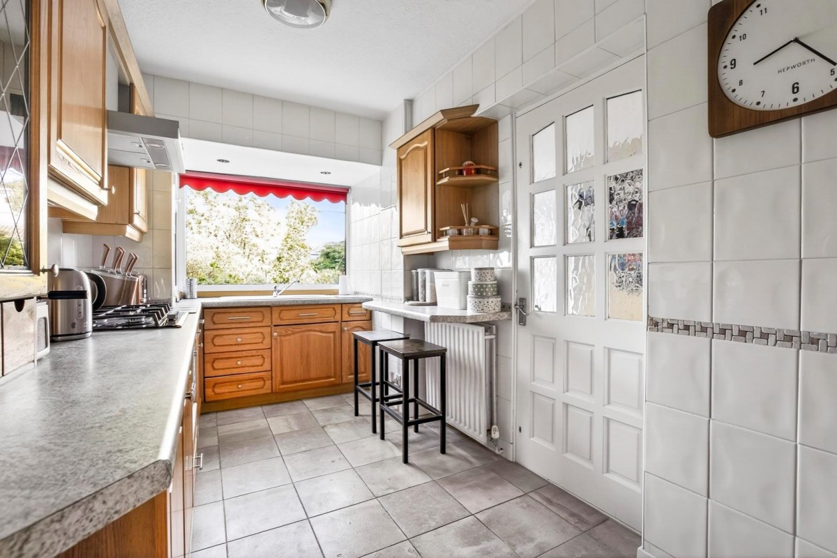 Rosamond Drive, Sheffield, S17 4LW