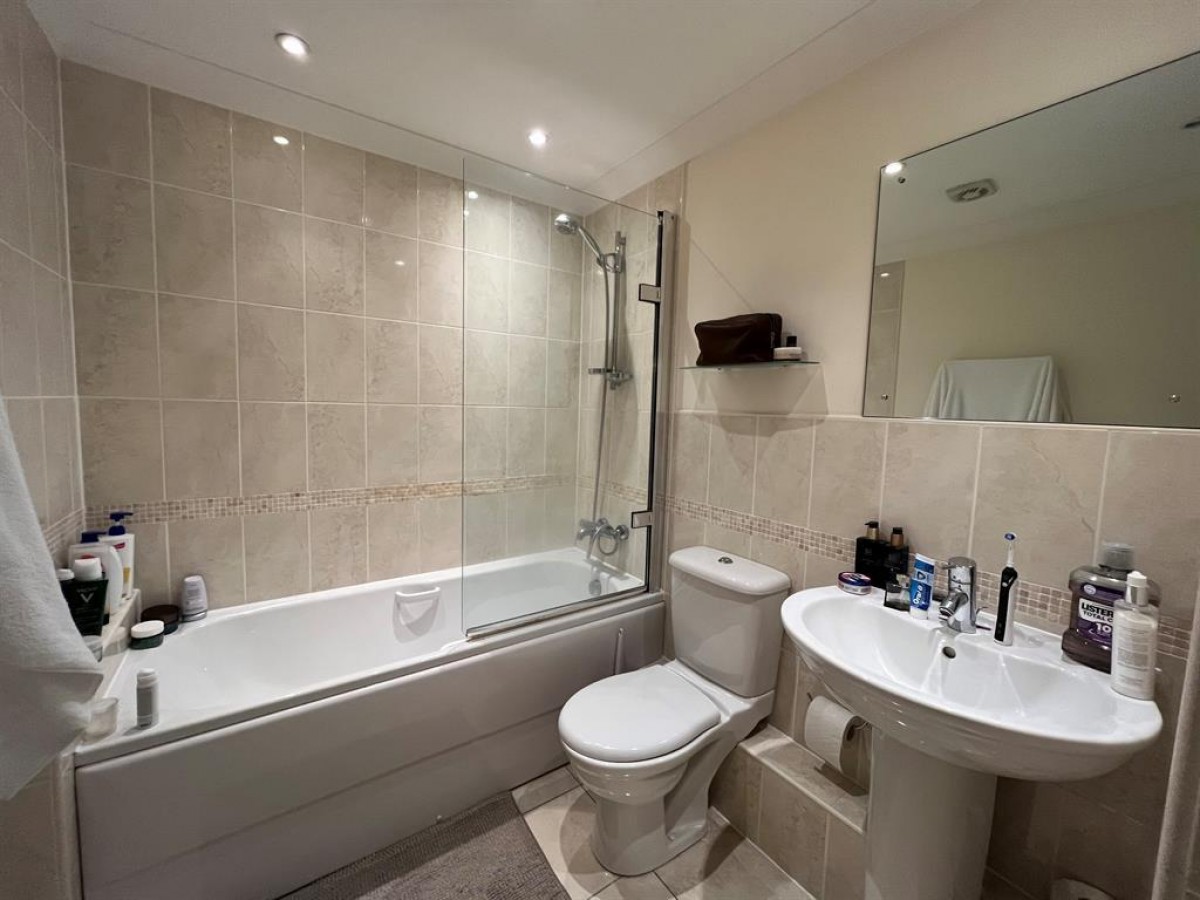 Metchley Lane, Birmingham, B17 0HT