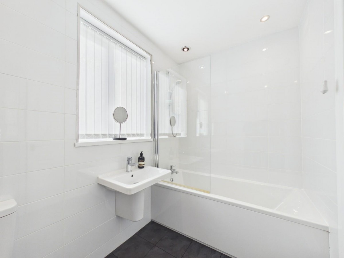 Leeds Road, Thackley, Bradford