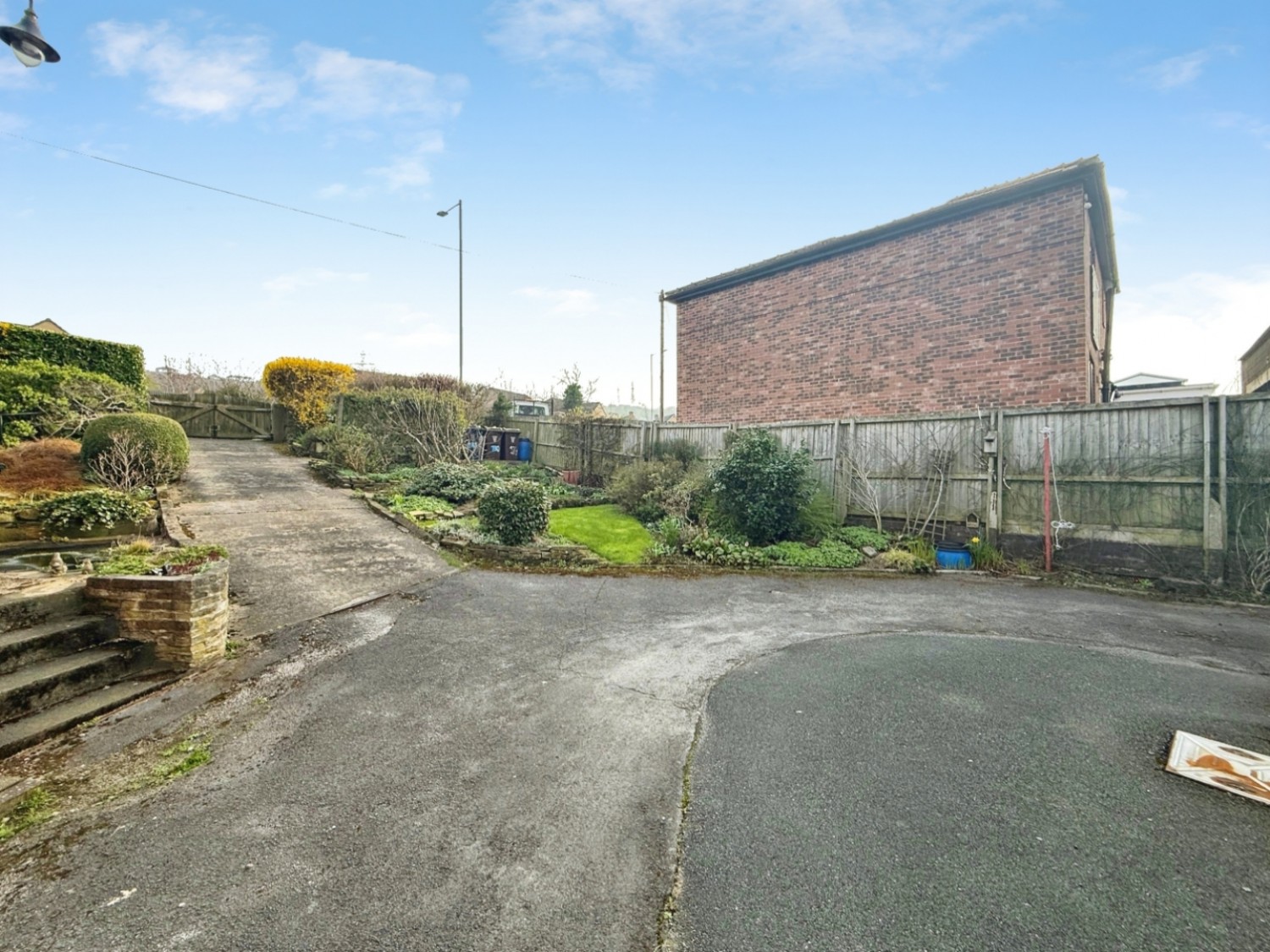 Leeds Road, Thackley, Bradford