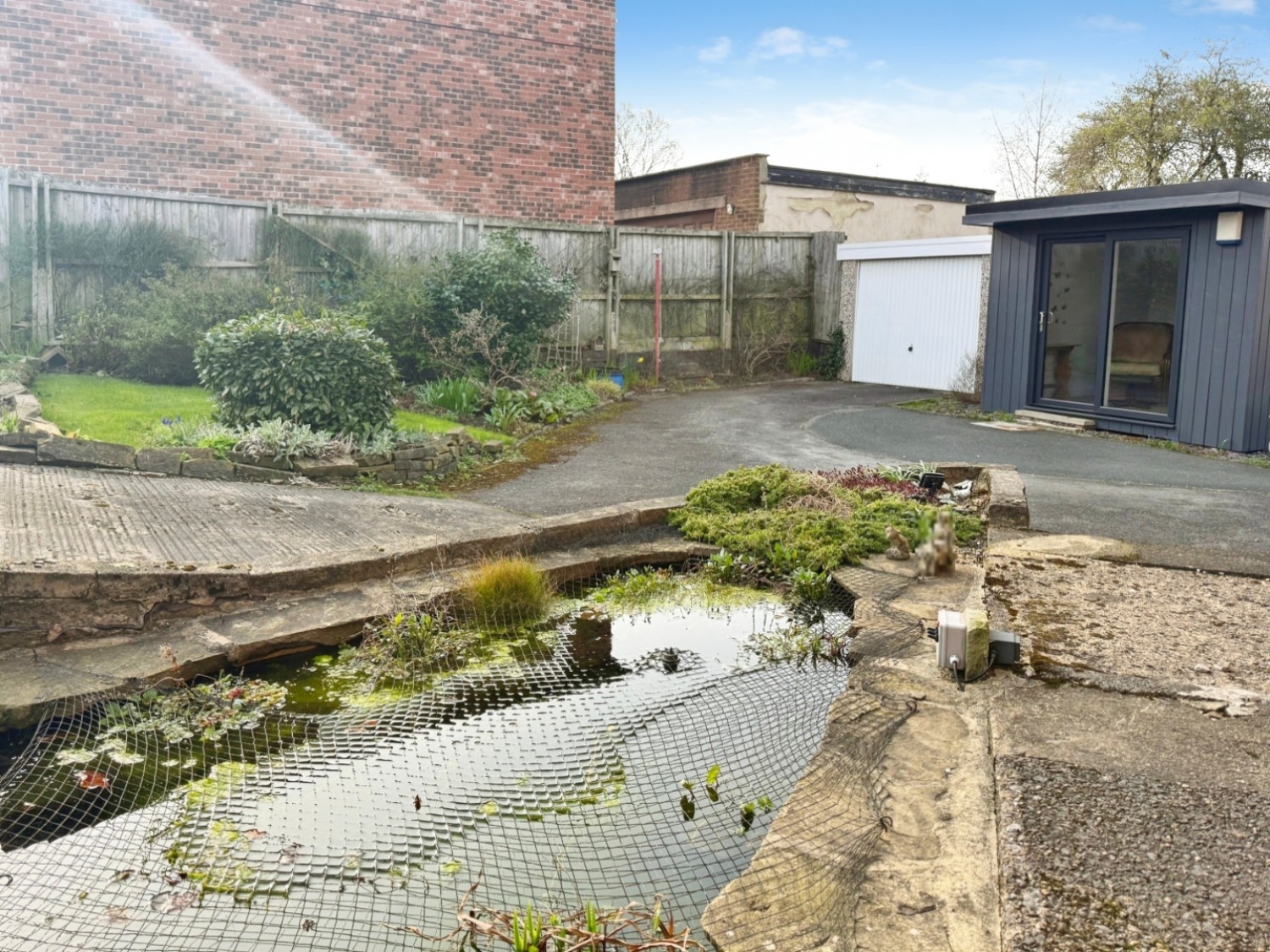 Leeds Road, Thackley, Bradford