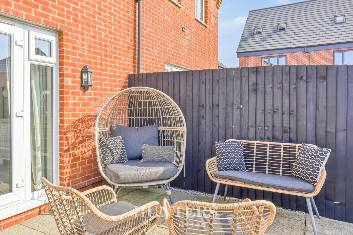 Weave Close, Middleton, Manchester, M24