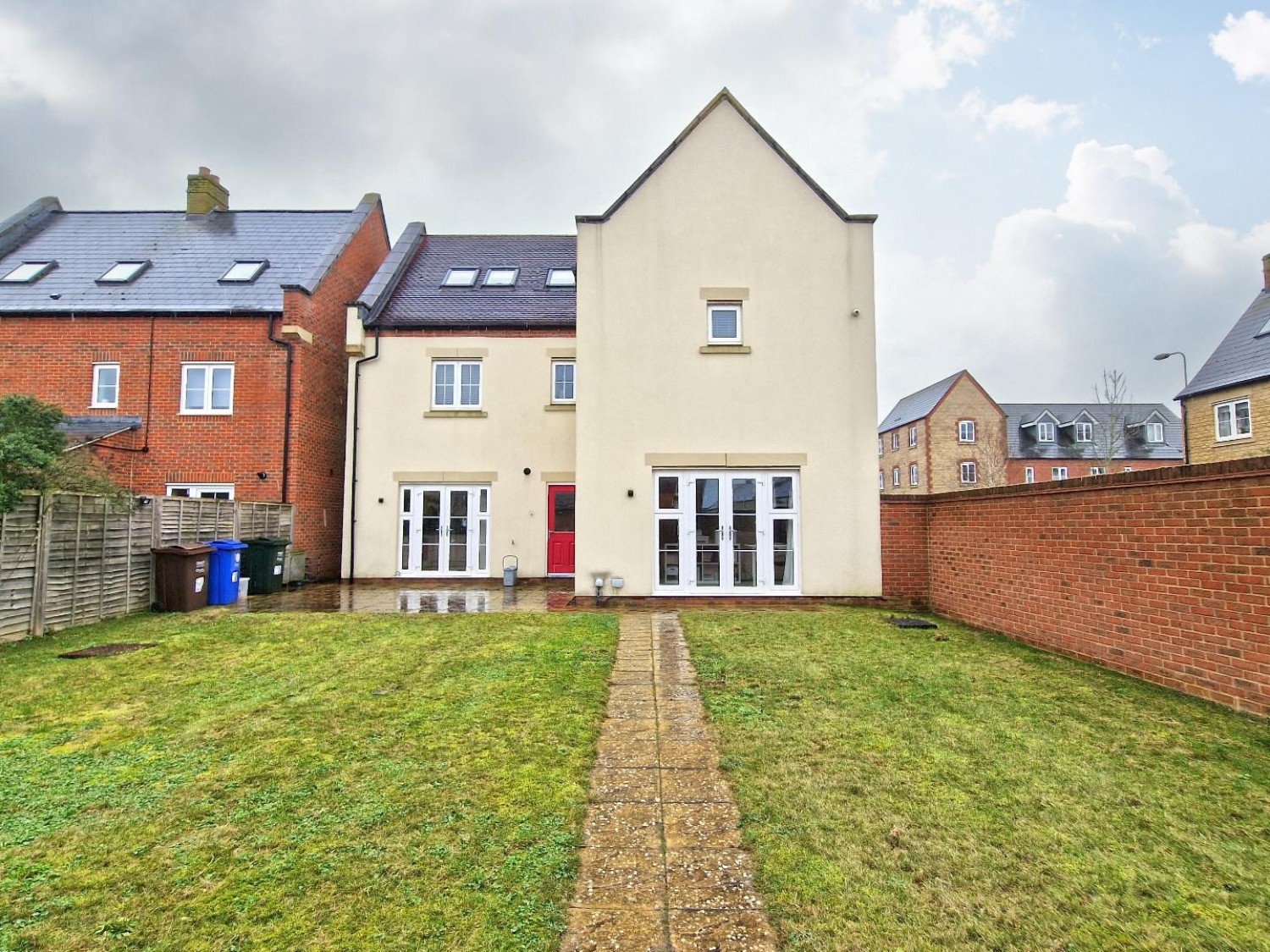 Whitelands Way, Bicester