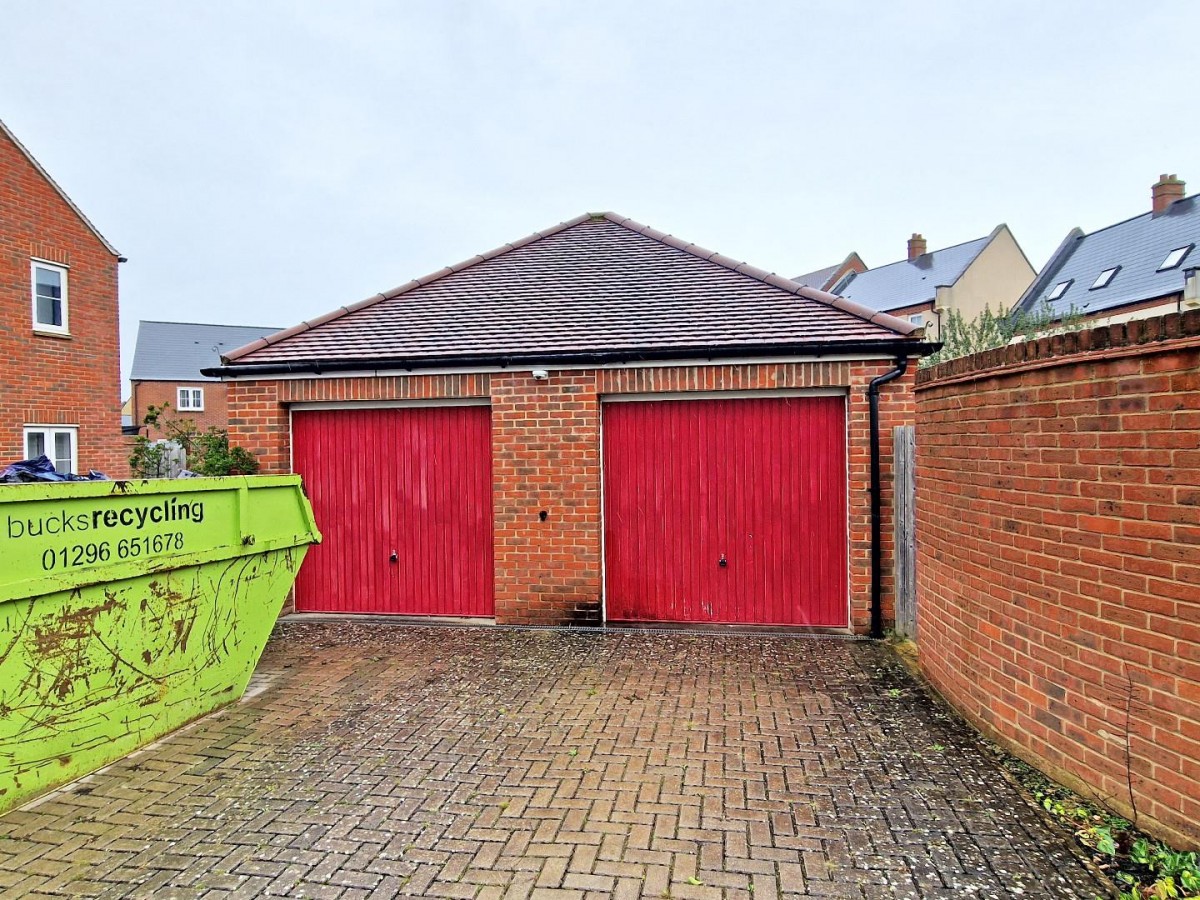 Whitelands Way, Bicester