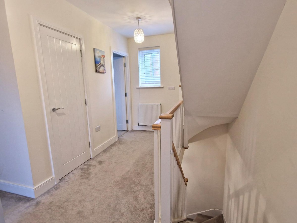 Whitelands Way, Bicester