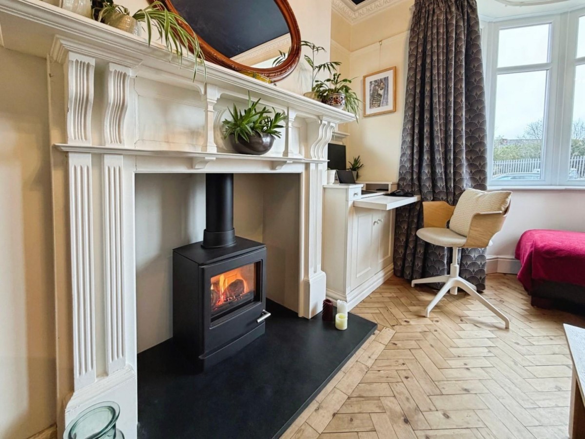 Station Road, Little Sutton