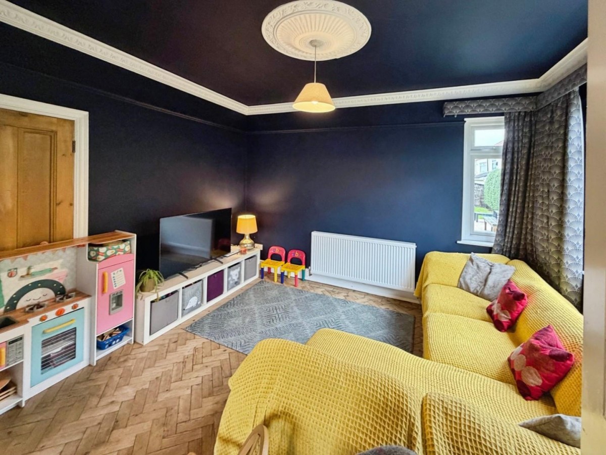 Station Road, Little Sutton