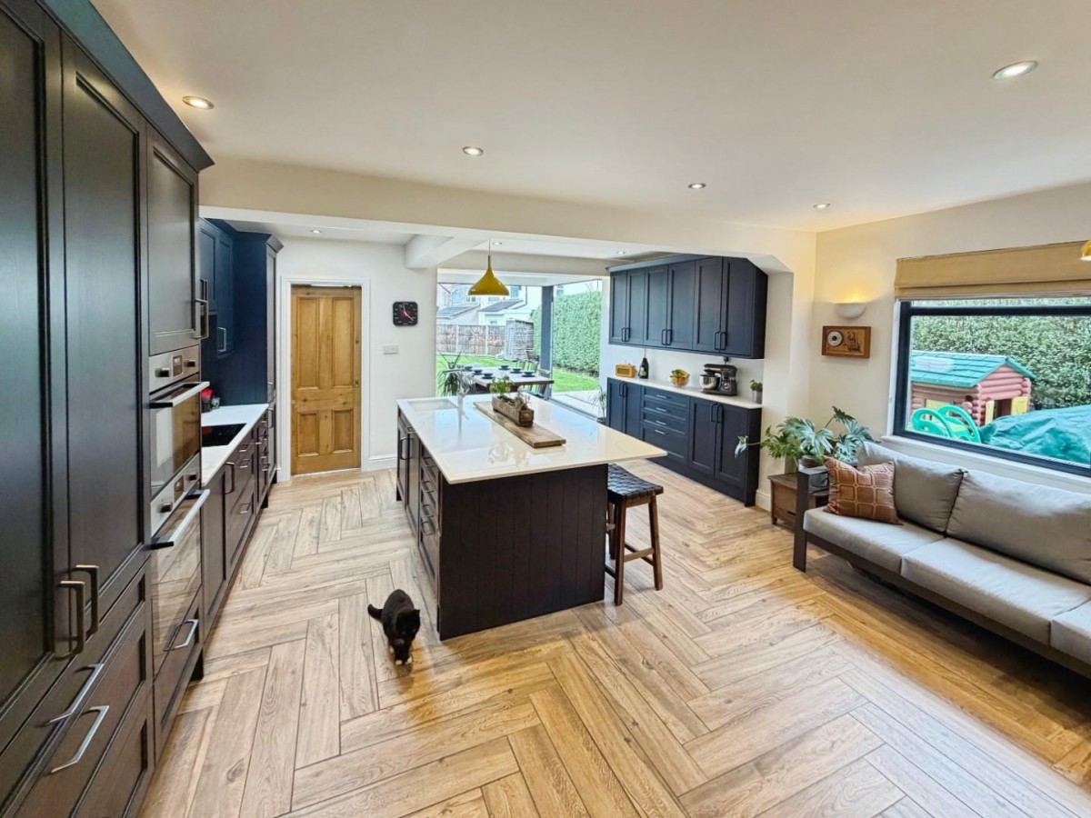 Station Road, Little Sutton