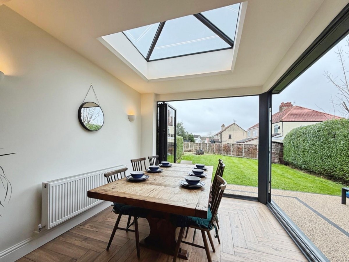 Station Road, Little Sutton