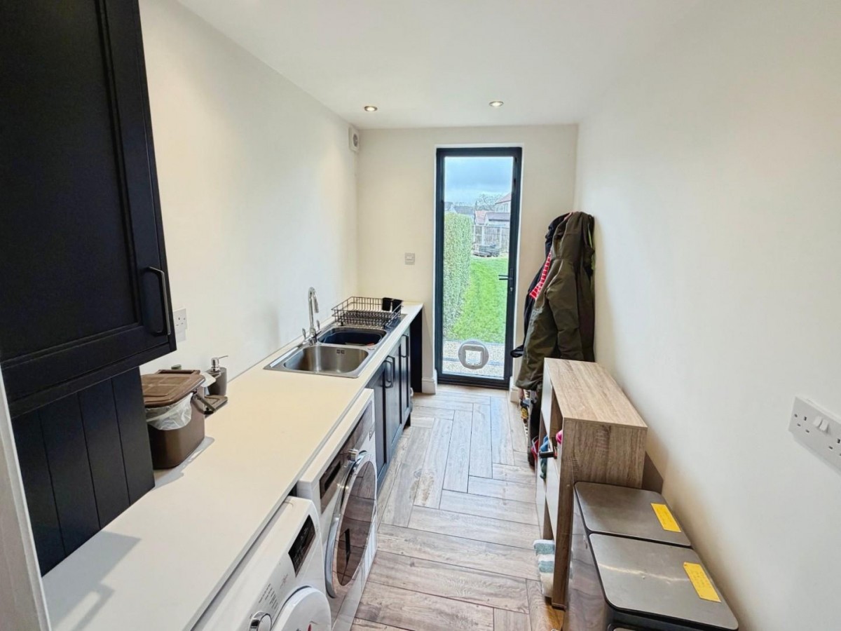 Station Road, Little Sutton