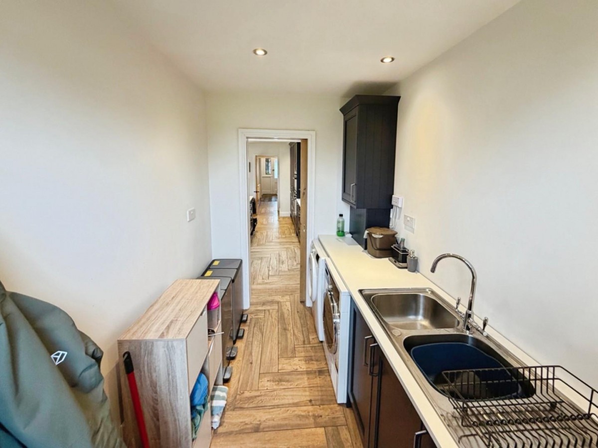 Station Road, Little Sutton