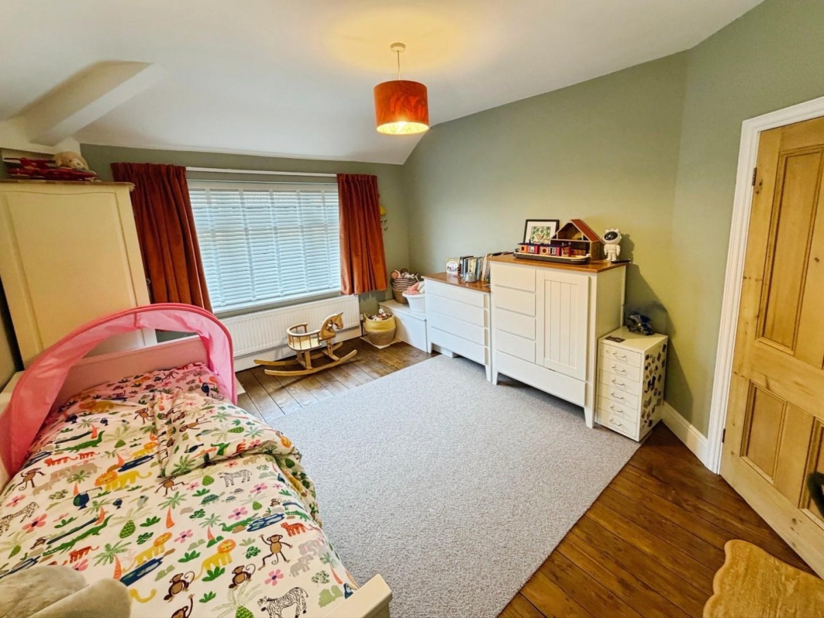 Station Road, Little Sutton