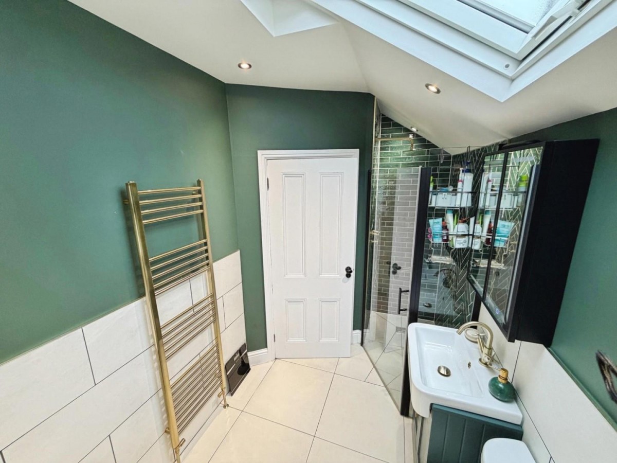 Station Road, Little Sutton