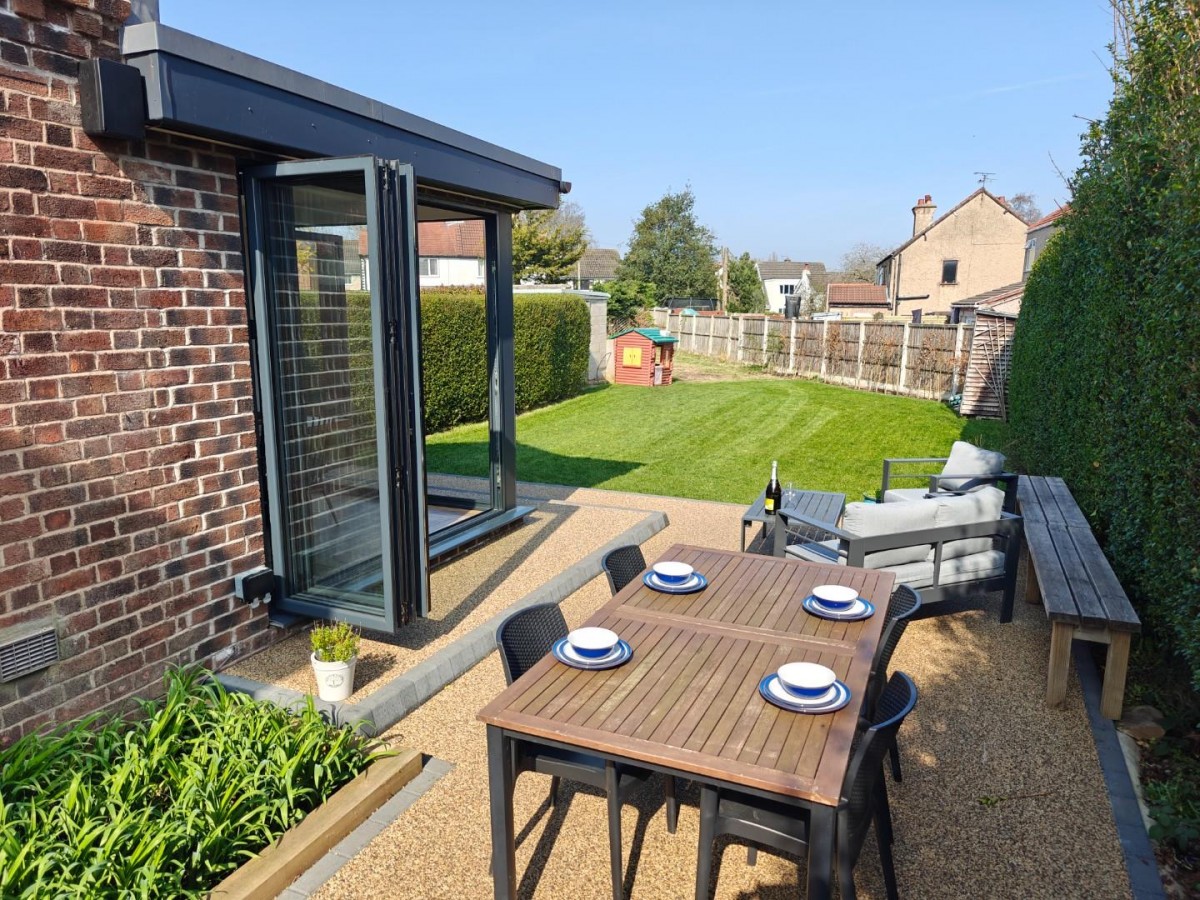 Station Road, Little Sutton