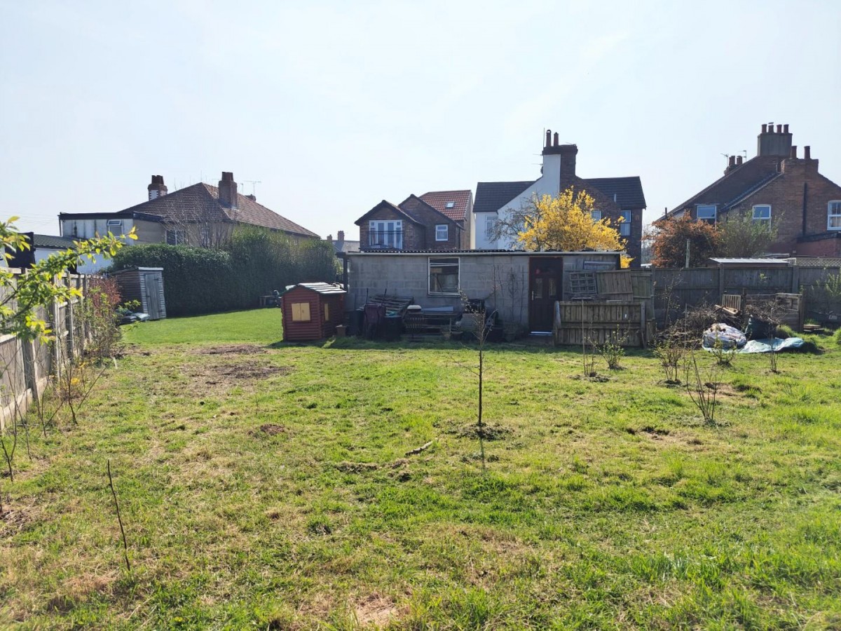 Station Road, Little Sutton