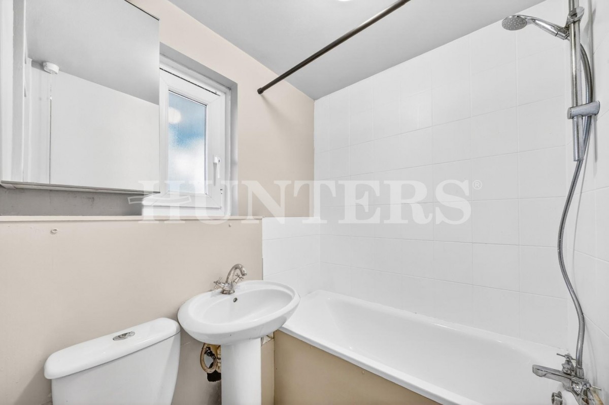 Victoria Crescent, London, N15