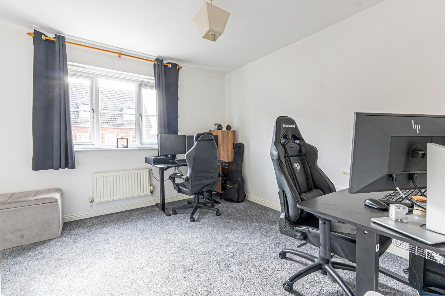 2 bedroom House for sale in Palmer Crescent, Leighton Buzzard