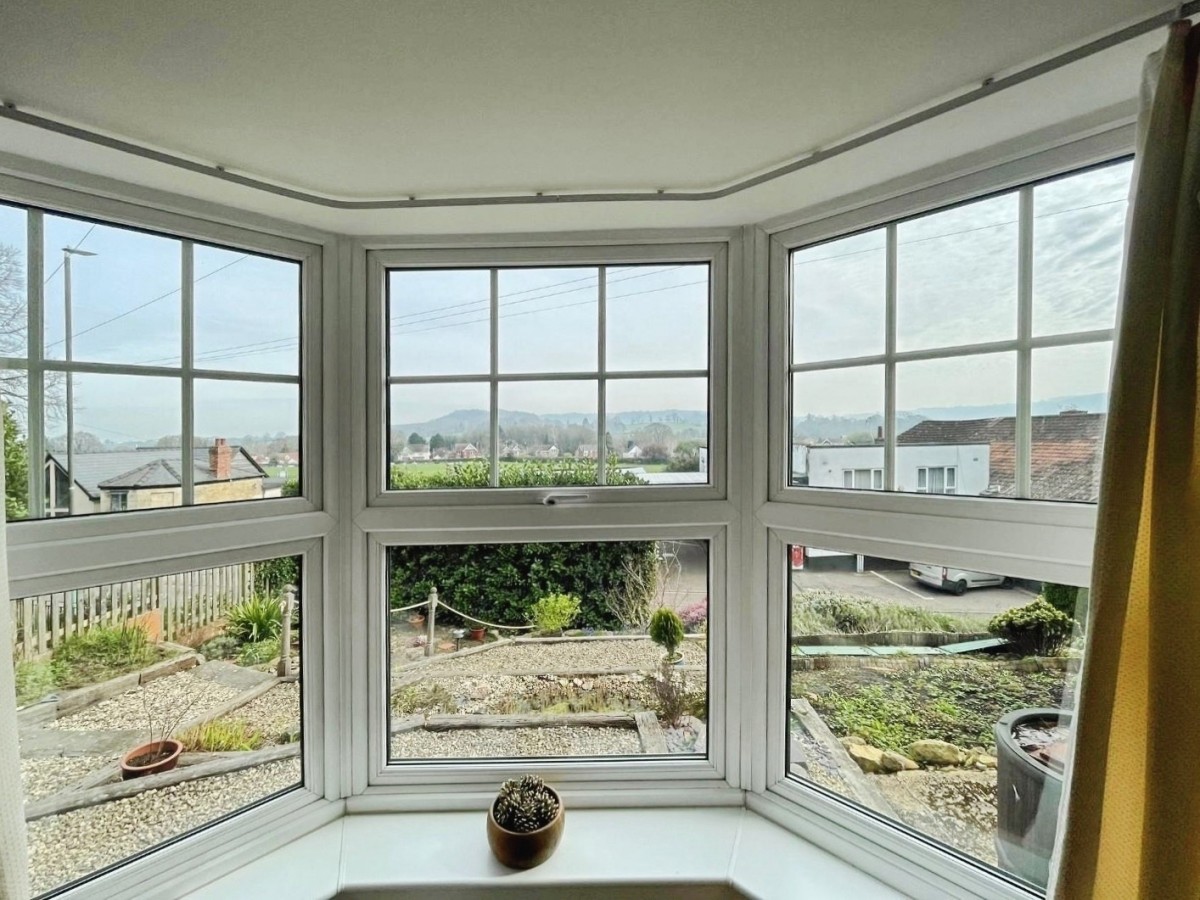 Kingshill Road, Dursley, GL11 4EF