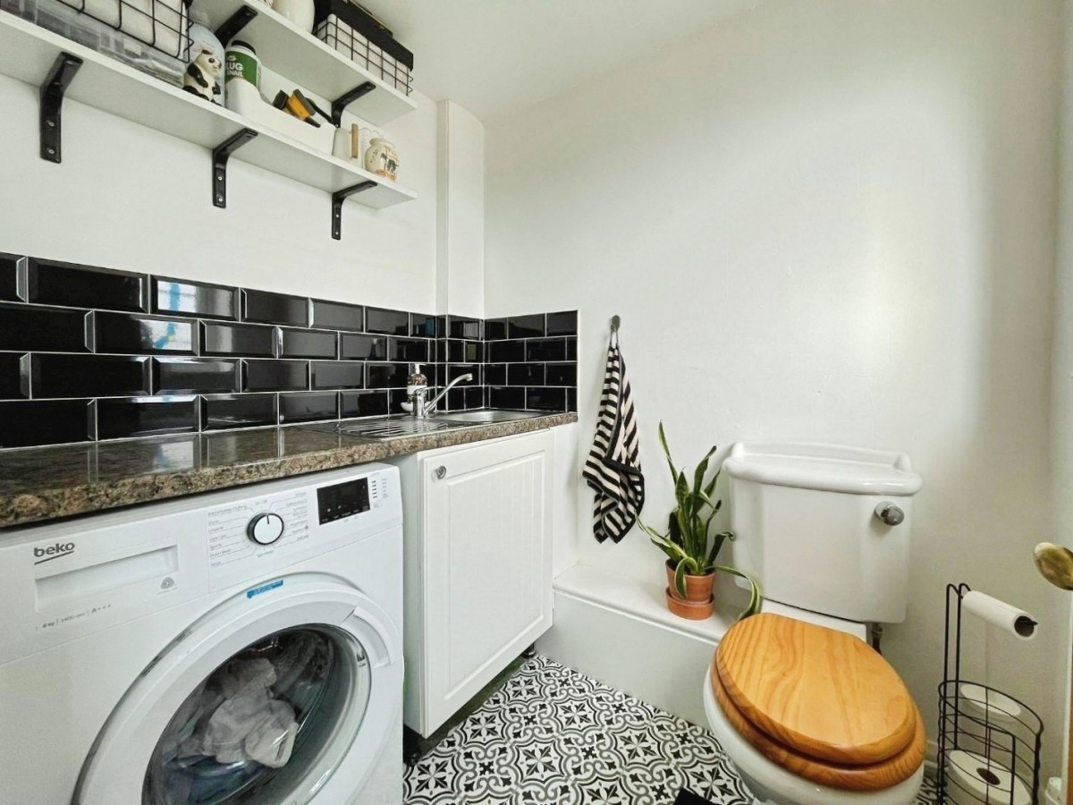 Kingshill Road, Dursley, GL11 4EF