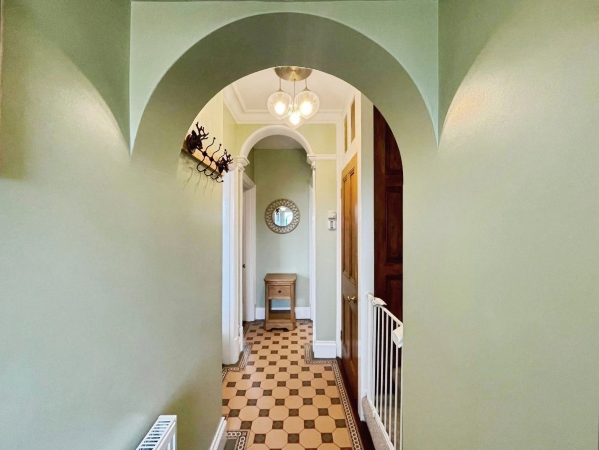 Kingshill Road, Dursley, GL11 4EF