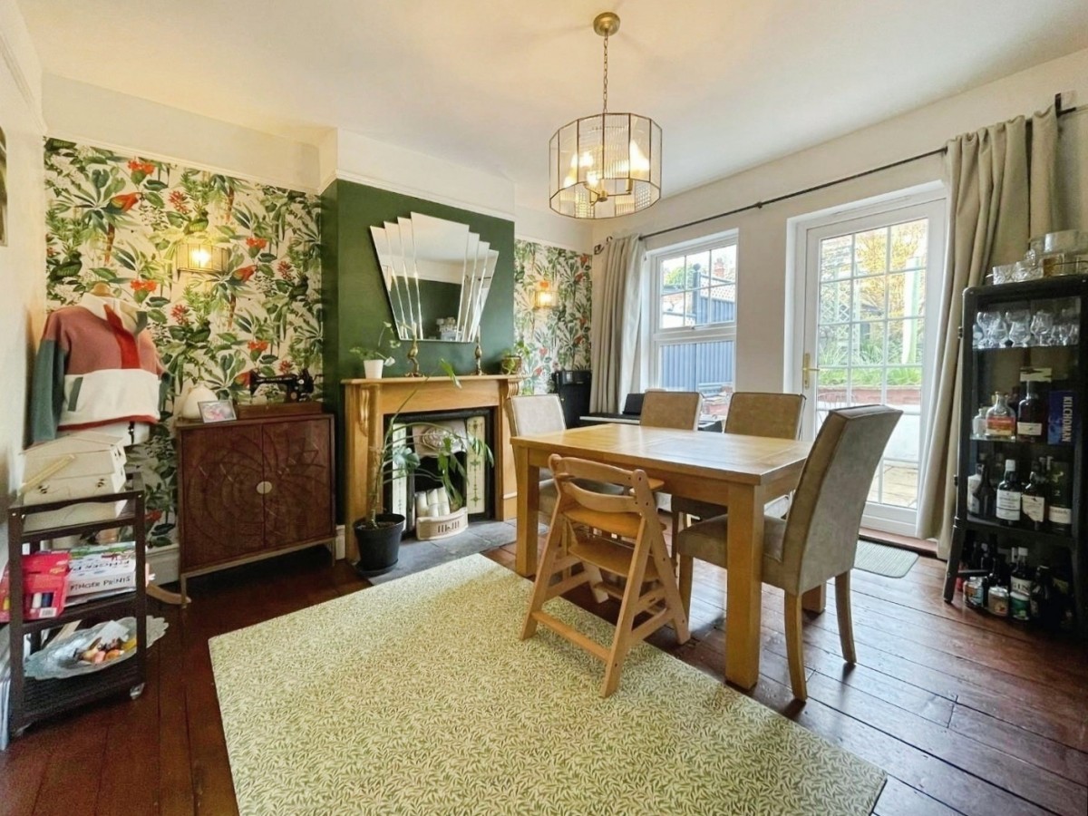 Kingshill Road, Dursley, GL11 4EF