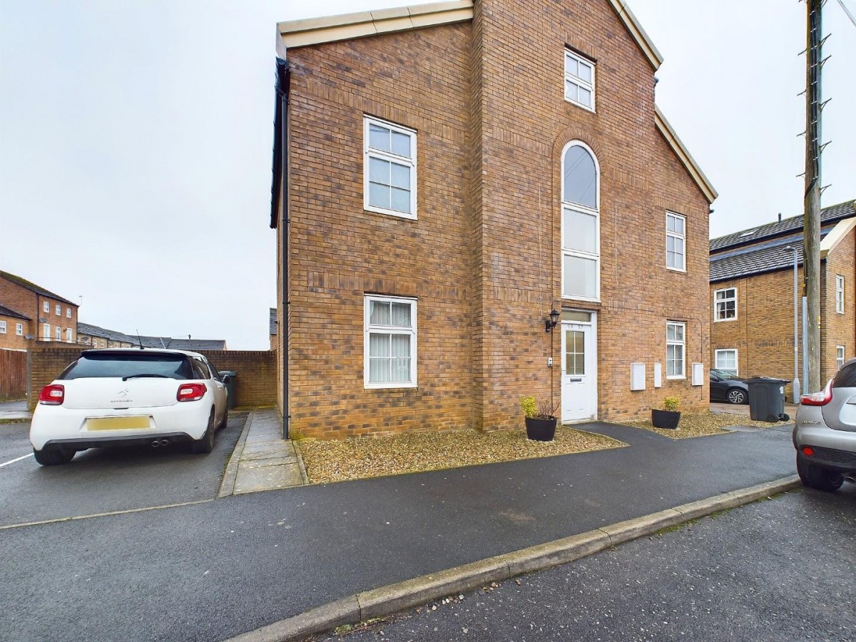 Littlelands, Bingley