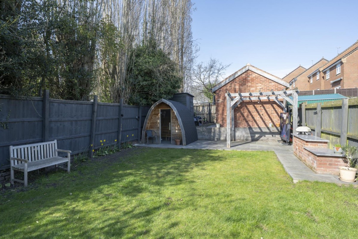 Compton Road, Cradley Heath, B64 5BB