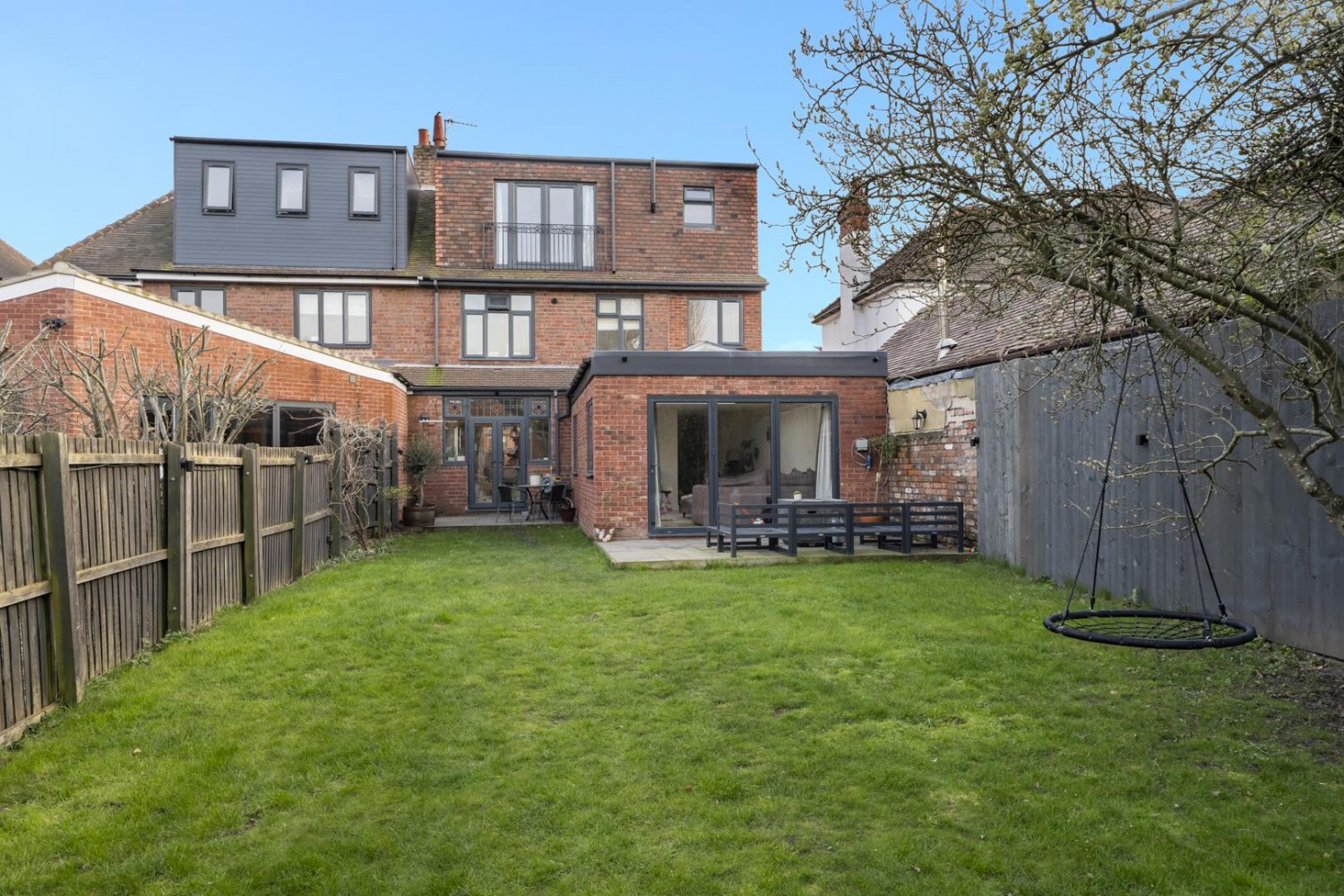 Compton Road, Cradley Heath, B64 5BB