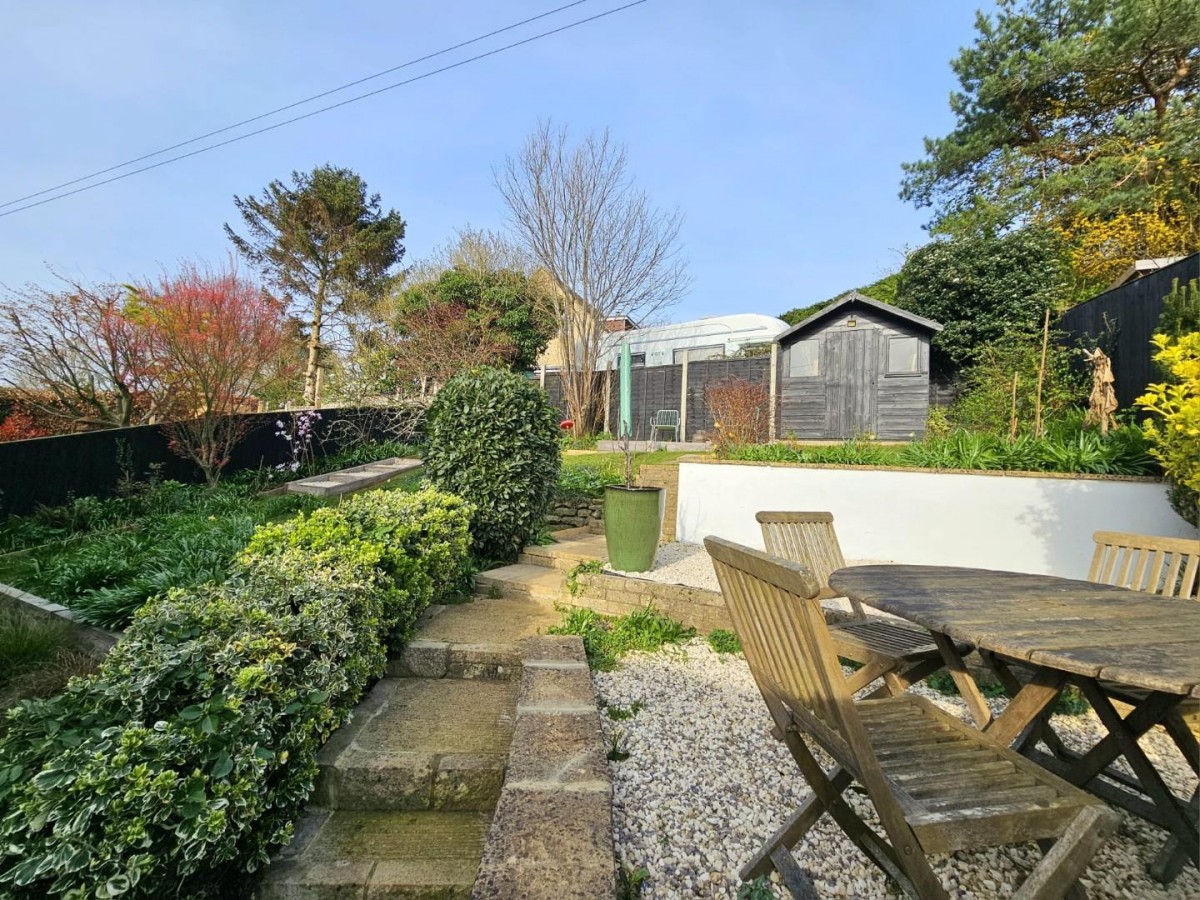 Orchard Leaze, Cam, GL11 6HX