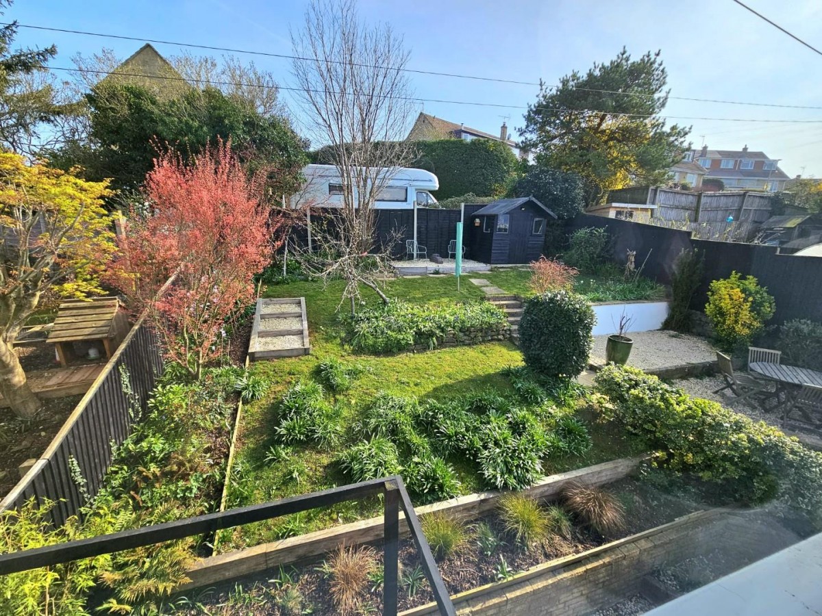 Orchard Leaze, Cam, GL11 6HX