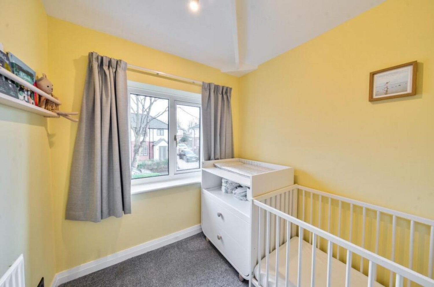 3 bedroom House for sale in Broadgate Walk, Horsforth, Leeds