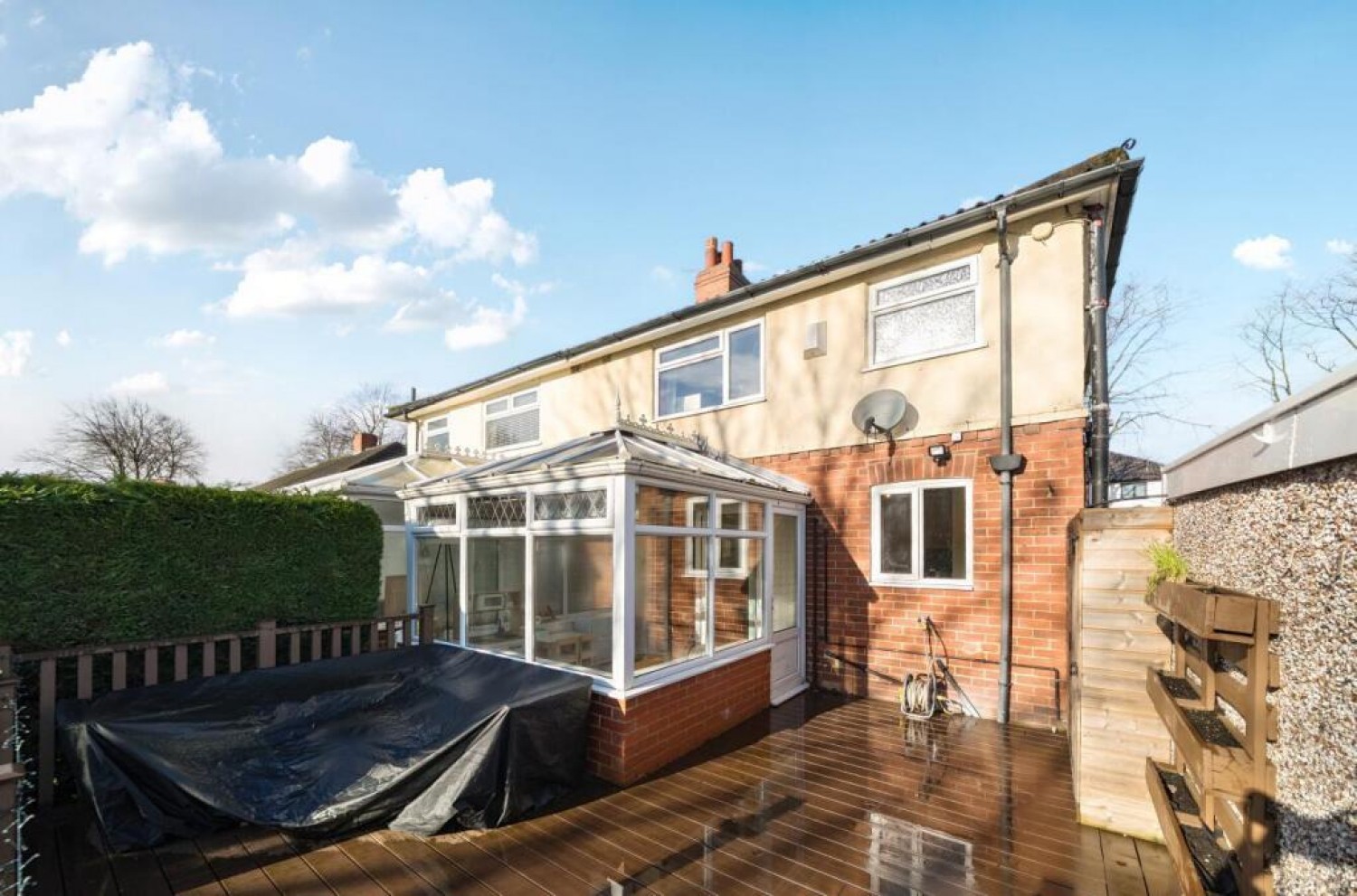 3 bedroom House for sale in Broadgate Walk, Horsforth, Leeds