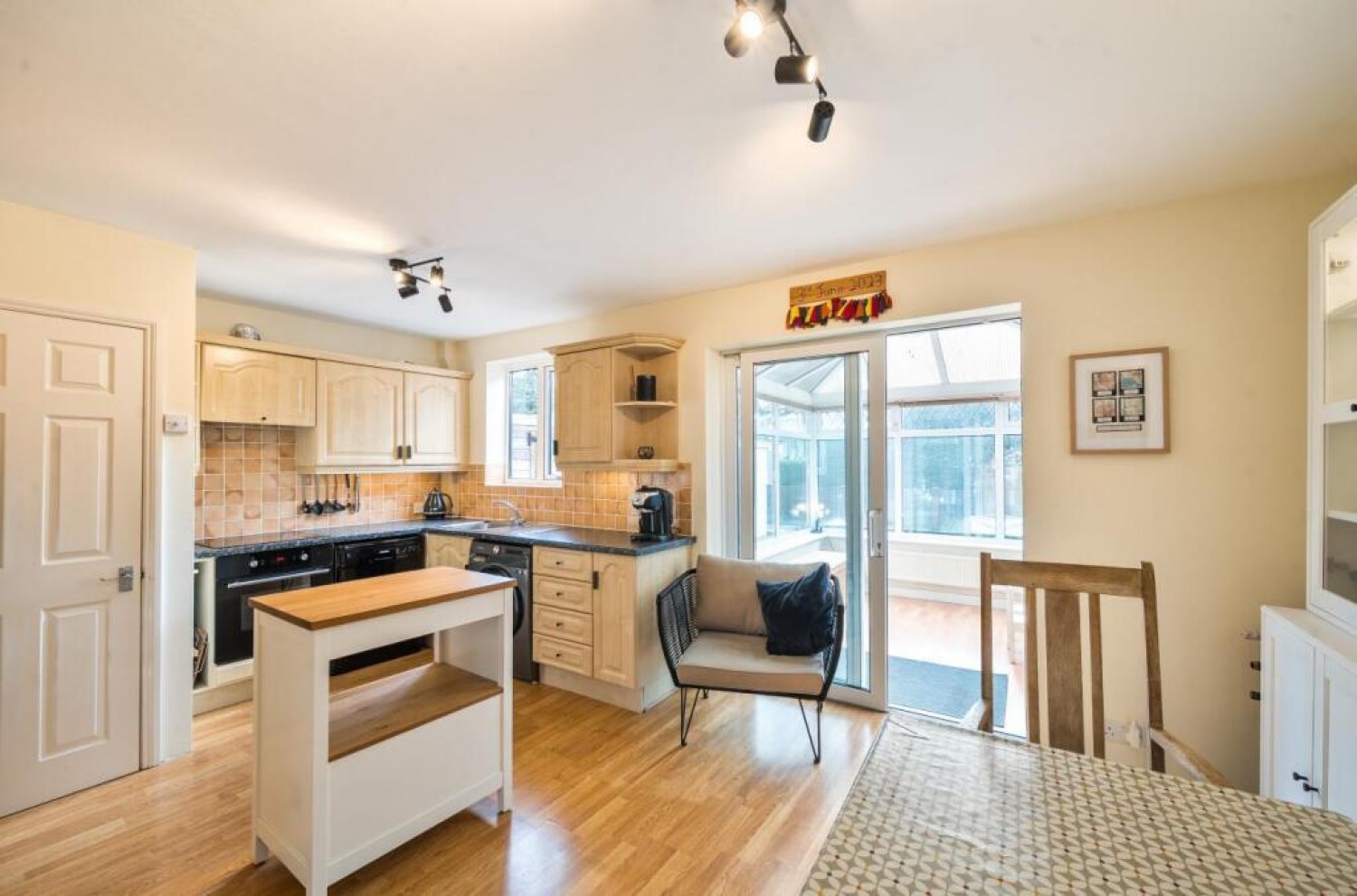 3 bedroom House for sale in Broadgate Walk, Horsforth, Leeds