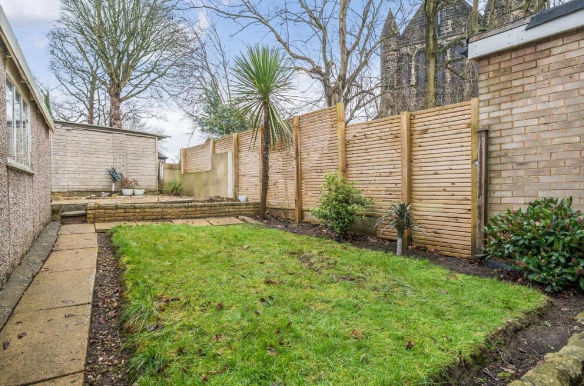 Hall Park Avenue, Horsforth, Leeds