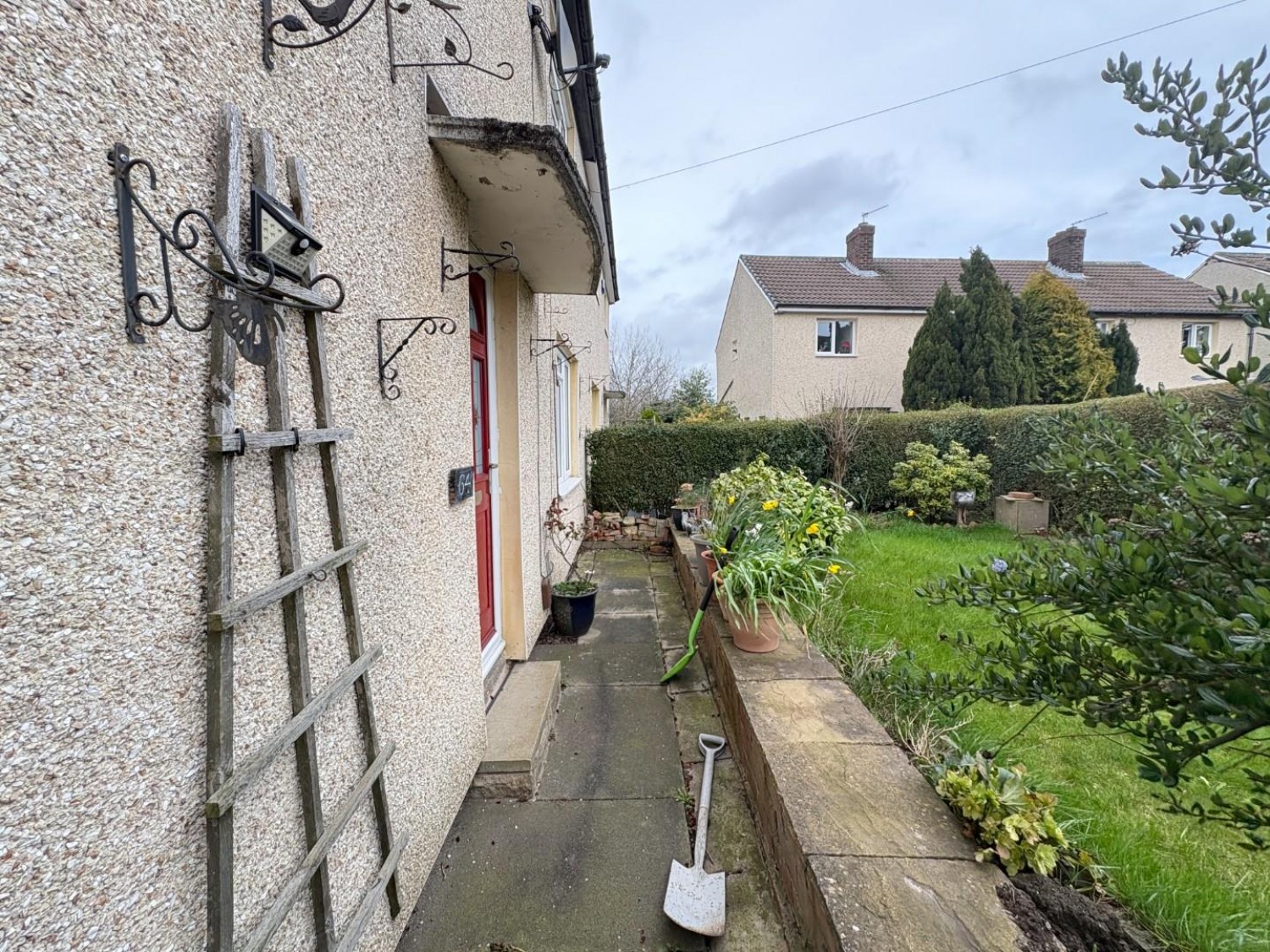 Mountain Road, Dewsbury