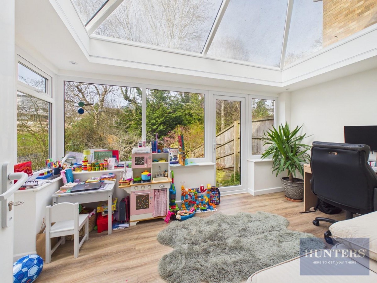 Lawrence Close, Charlton Kings, Cheltenham