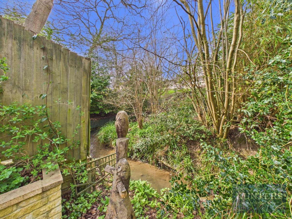 Lawrence Close, Charlton Kings, Cheltenham