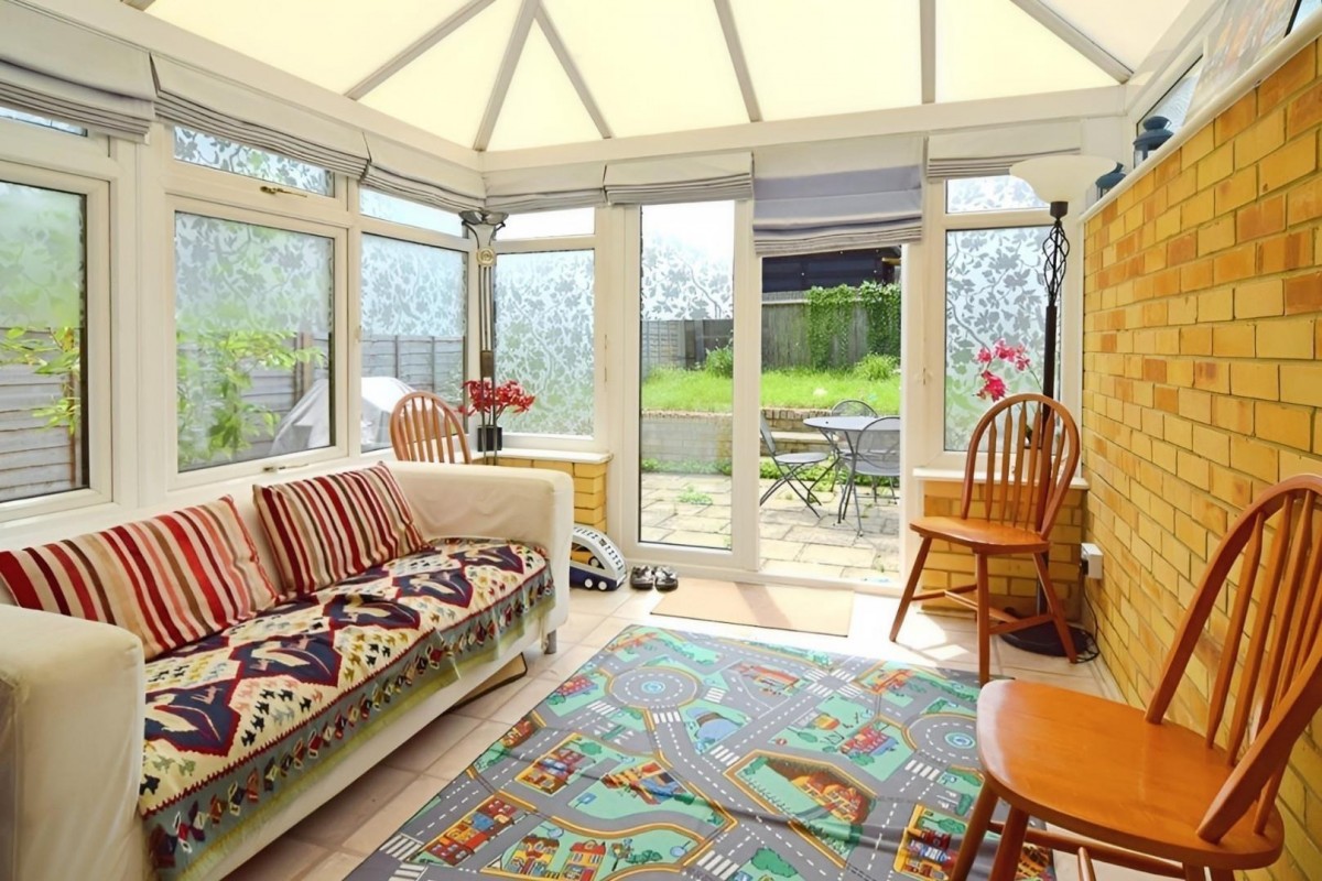 Rose End, Worcester Park