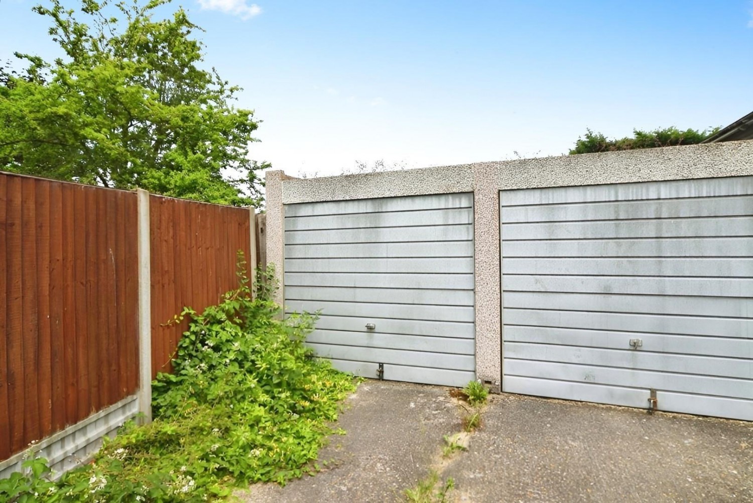 Rose End, Worcester Park