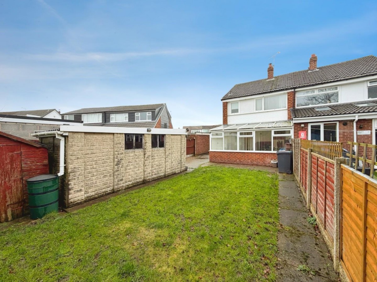 Berry Drive, Great Sutton