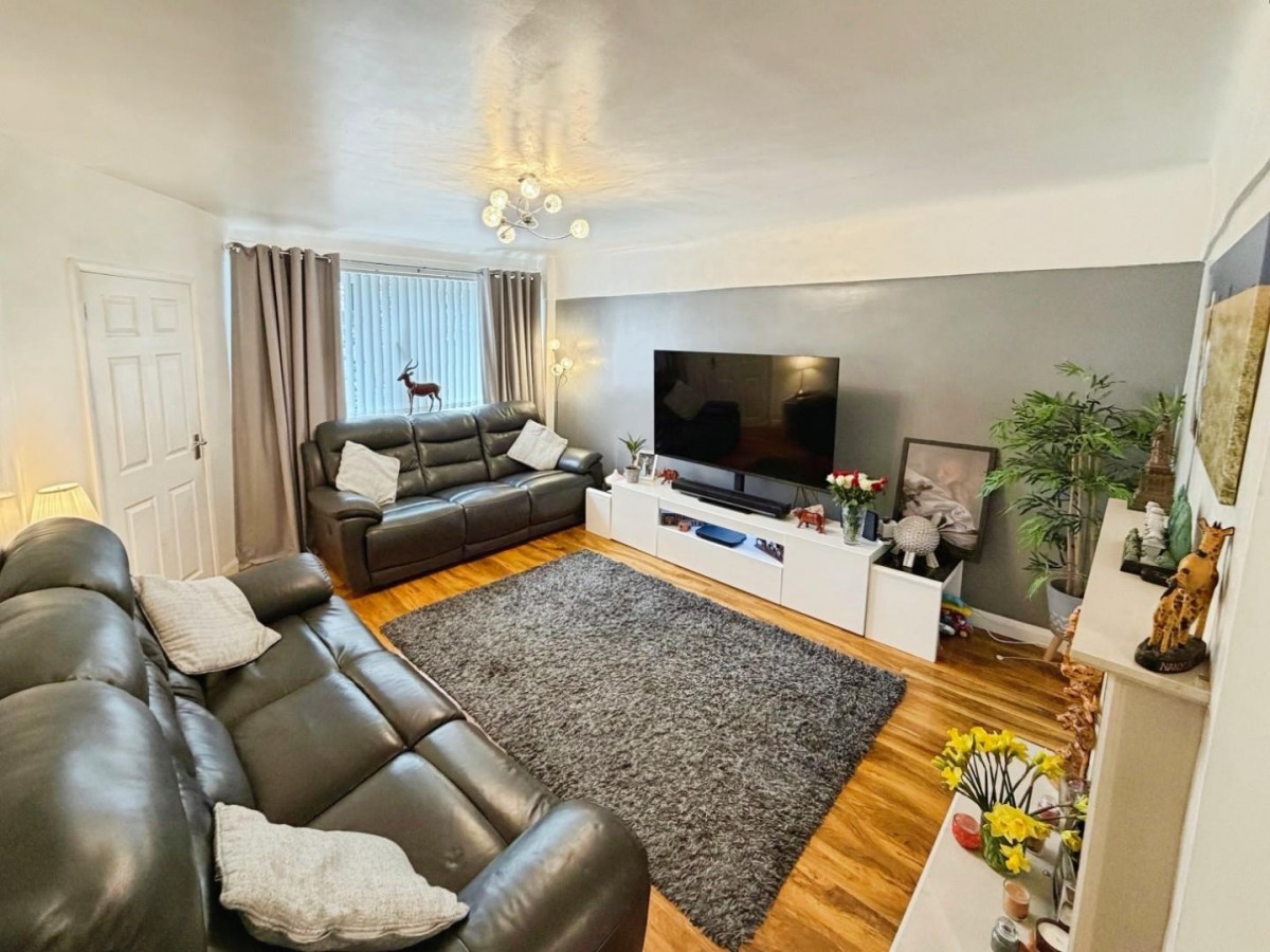 Berry Drive, Great Sutton