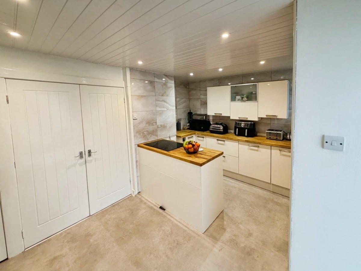 Berry Drive, Great Sutton