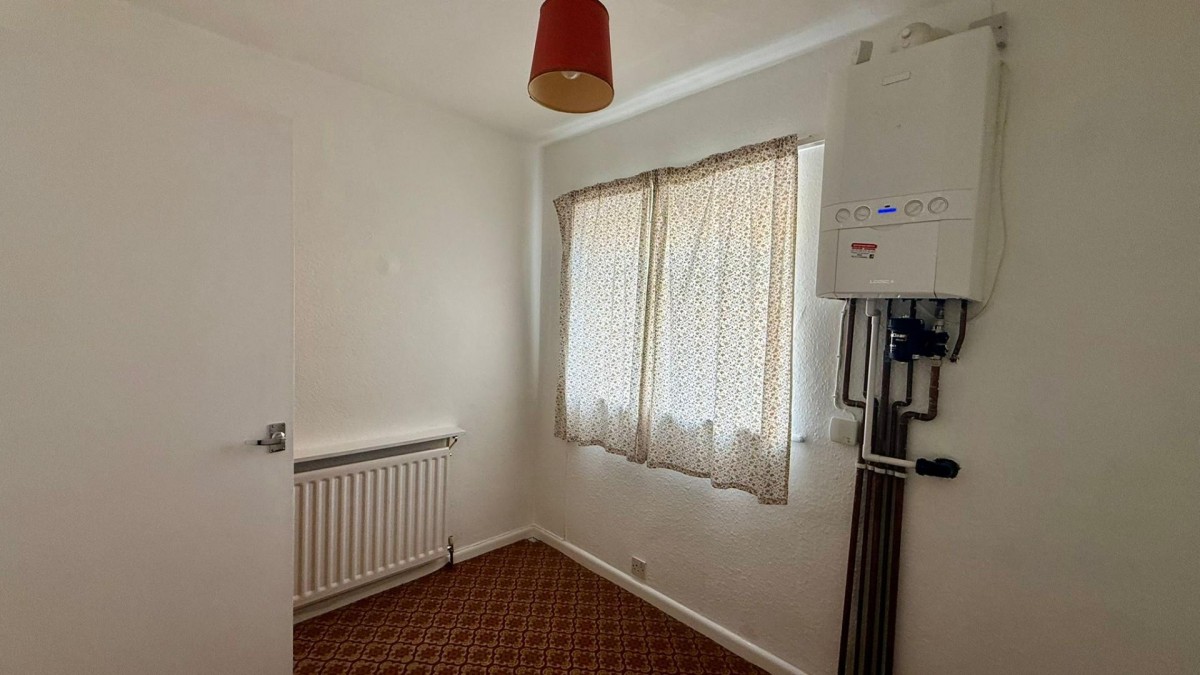 White Lee Road, Batley