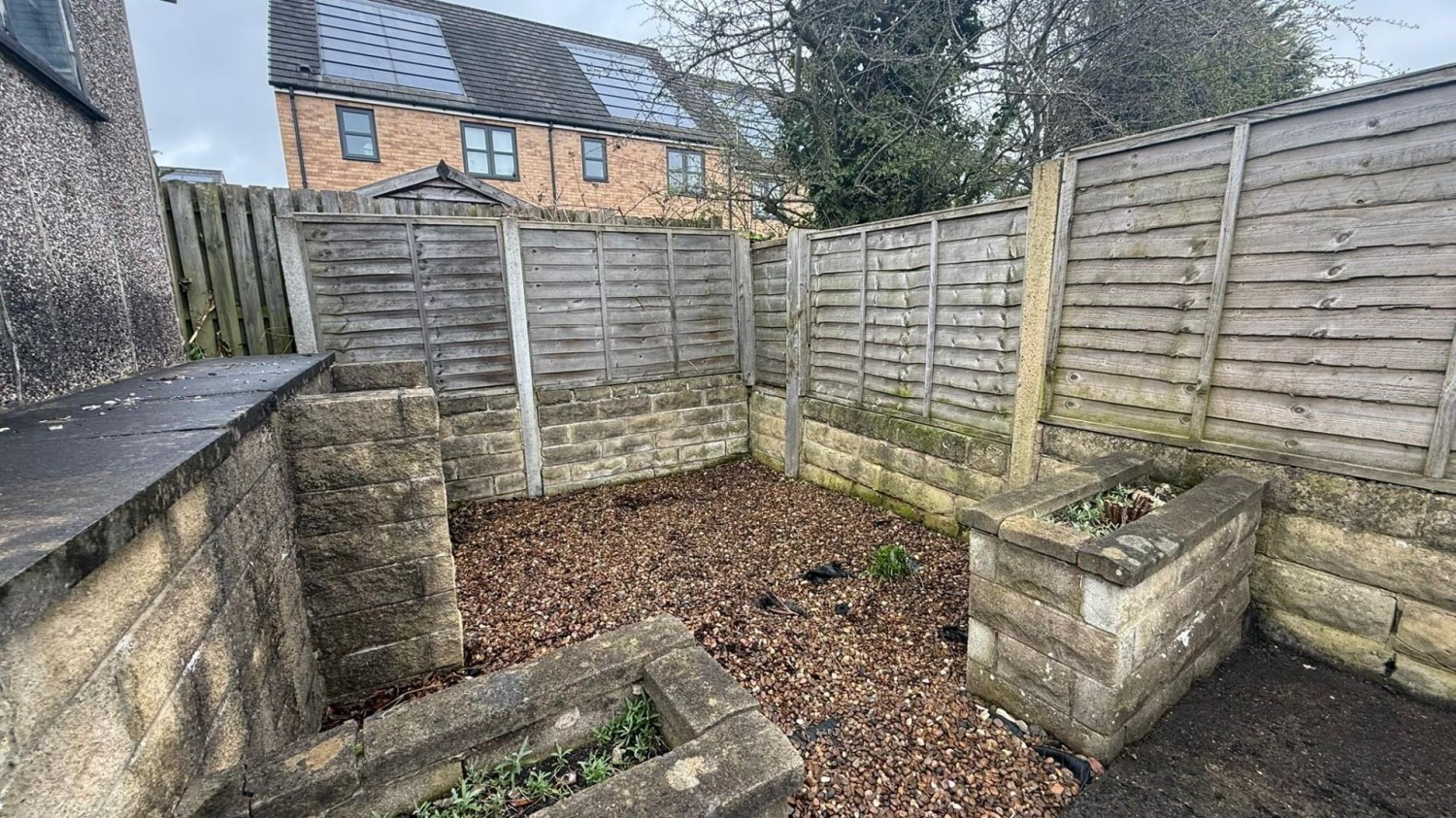 White Lee Road, Batley