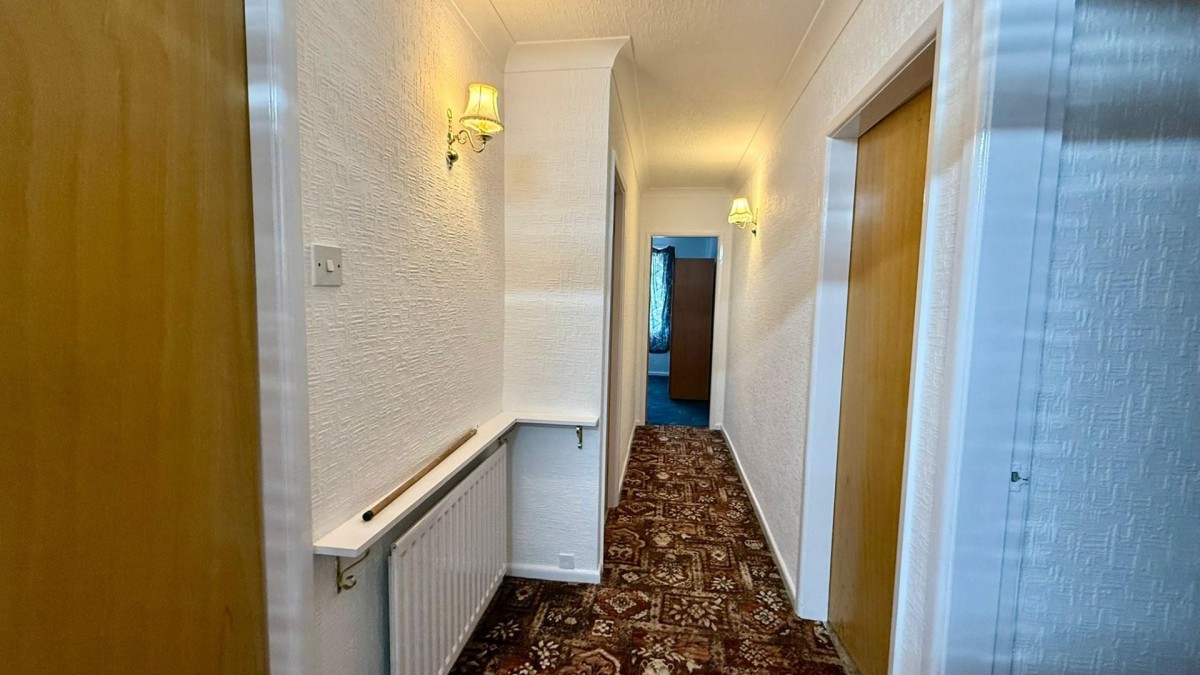 White Lee Road, Batley