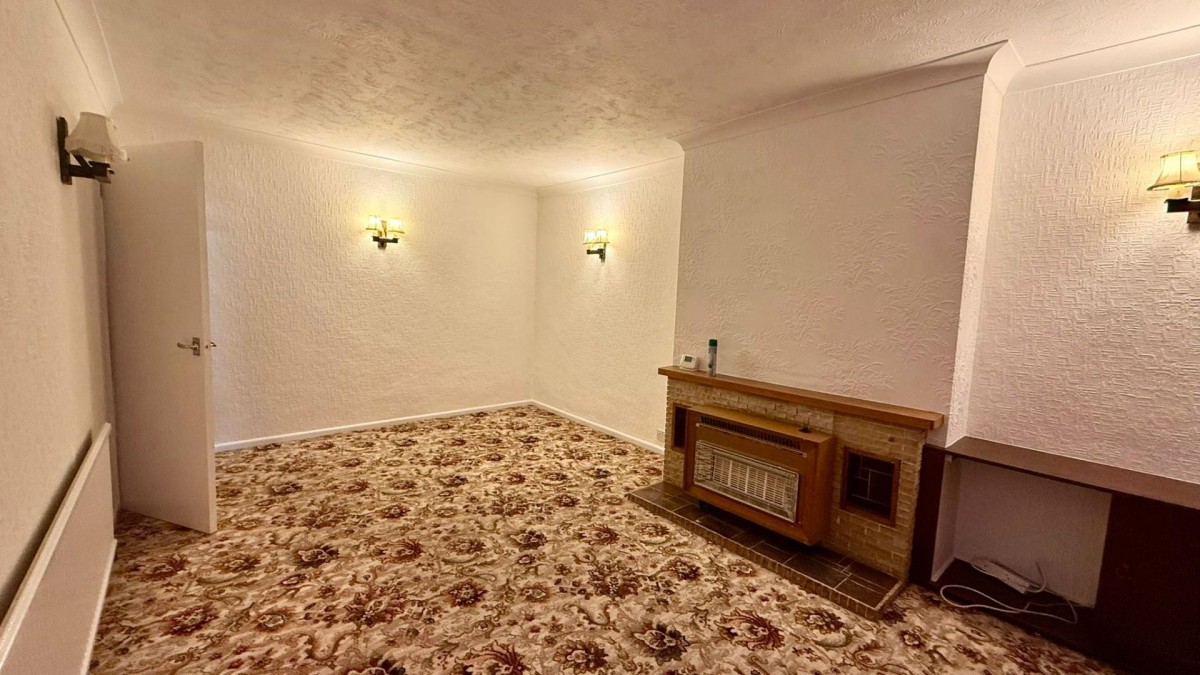 White Lee Road, Batley