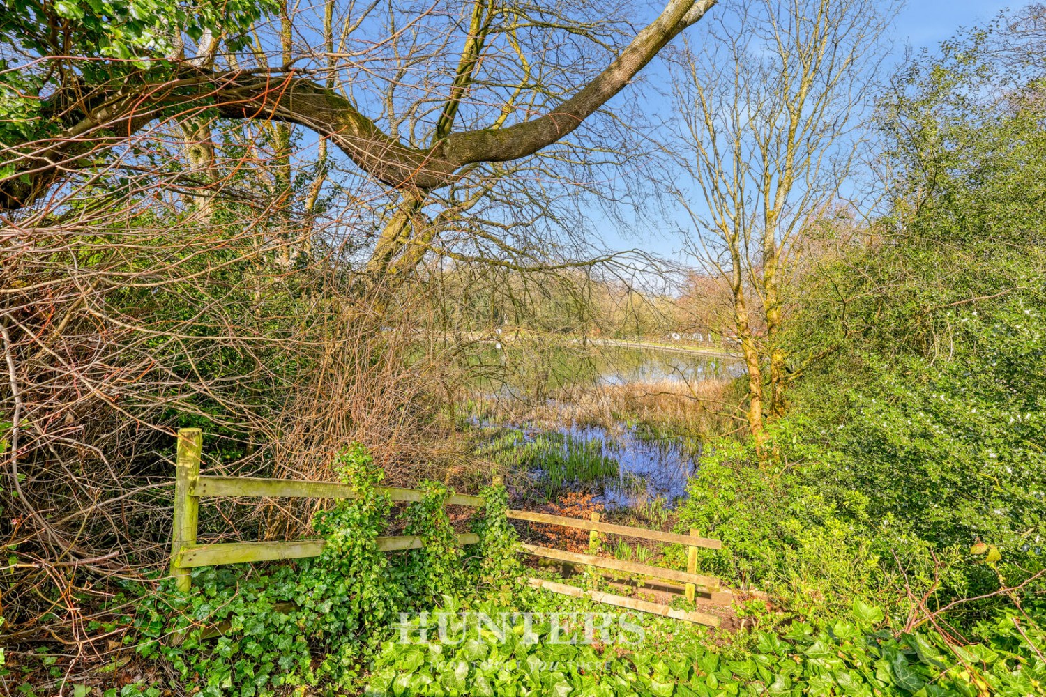 Manchester New Road, Alkrington, Manchester, M24